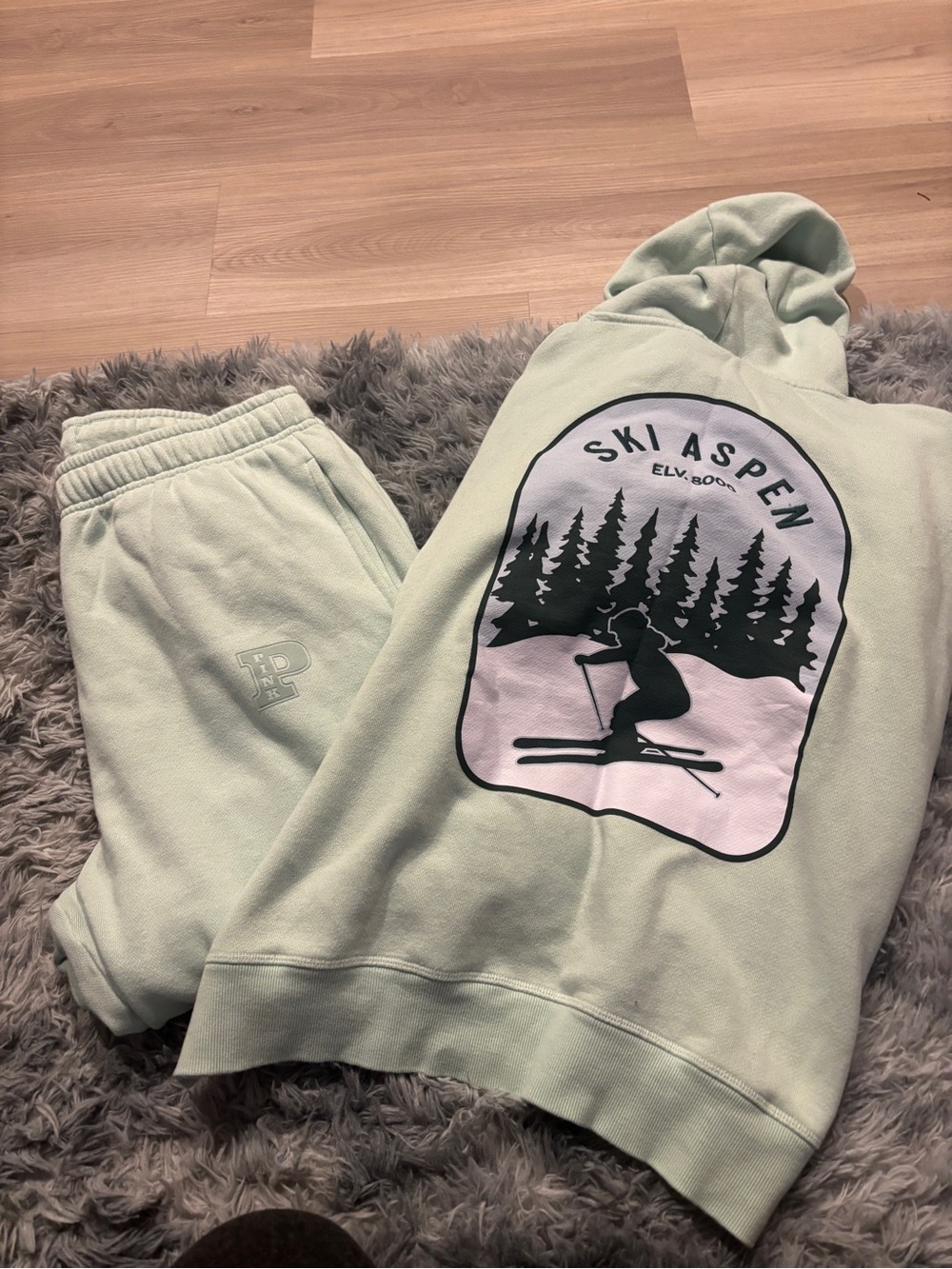 PINK Victoria's Secret Mint Green Ski Aspen Hoodie & Joggers Set Size Large